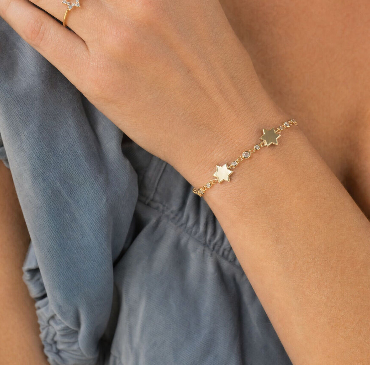 Diamond Bracelet in 14k Yellow Gold, radiant elegance you will wear every day