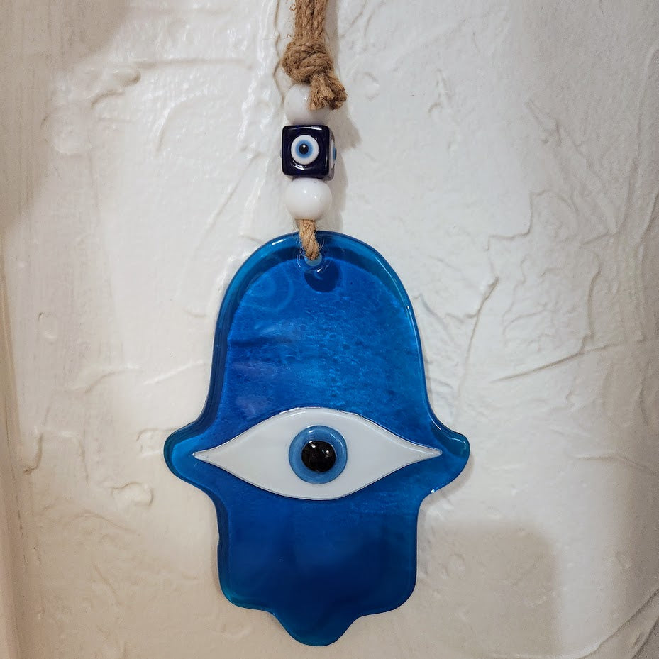 hamsa and evil eye together as an amulet