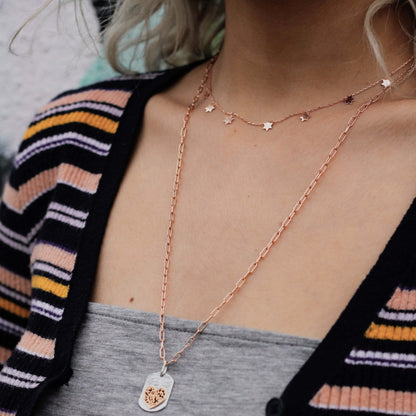 Dainty Dangle Stars of David Necklace: Your Modern Statement of Faith & Style