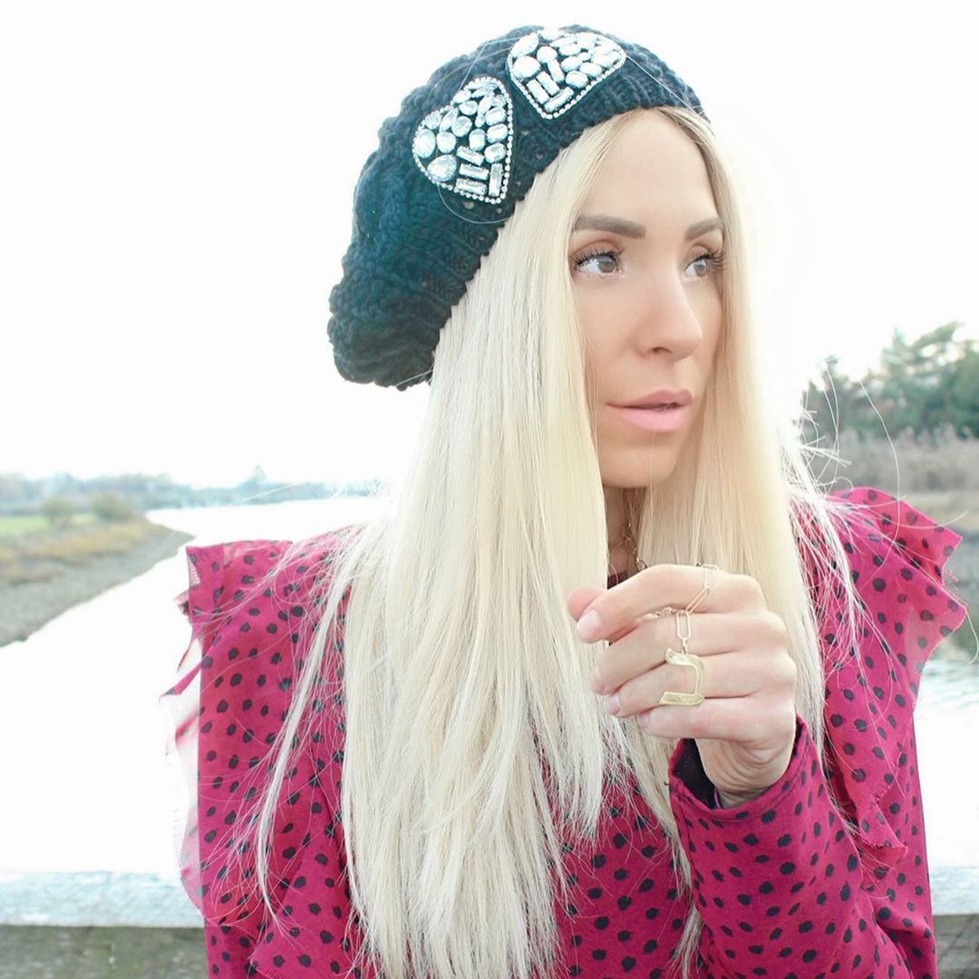 Hebrew Initial Letter Necklace on Rolo Chain