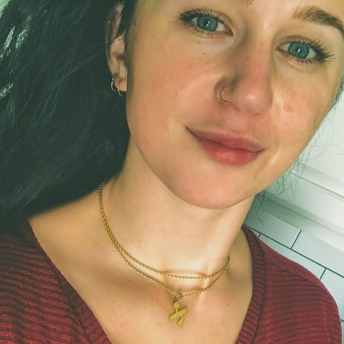 Hebrew Initial Letter Necklace on Rolo Chain