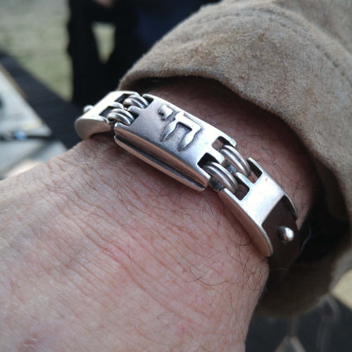 Chai Hebrew Bracelet in Leather