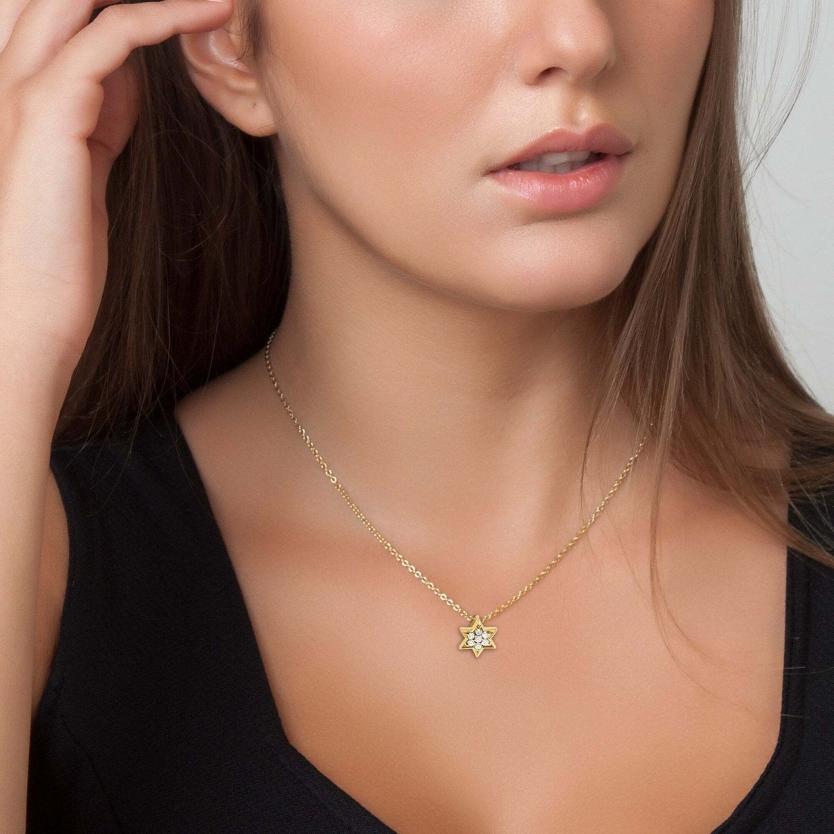 Lovely Jewish Star Necklace with Diamonds
